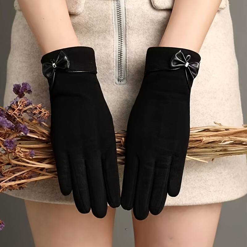 Winter Women's Bow Touch Scree - огляд і ціна Winter Clothing Essential