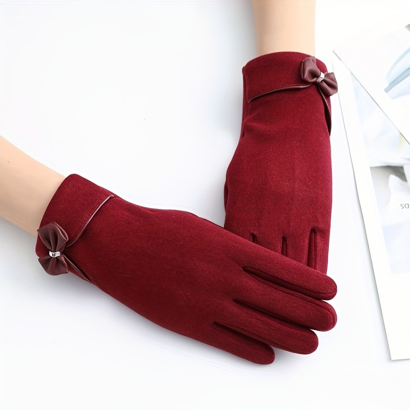 Winter Women's Bow Touch Scree - огляд і ціна Winter Clothing Essential